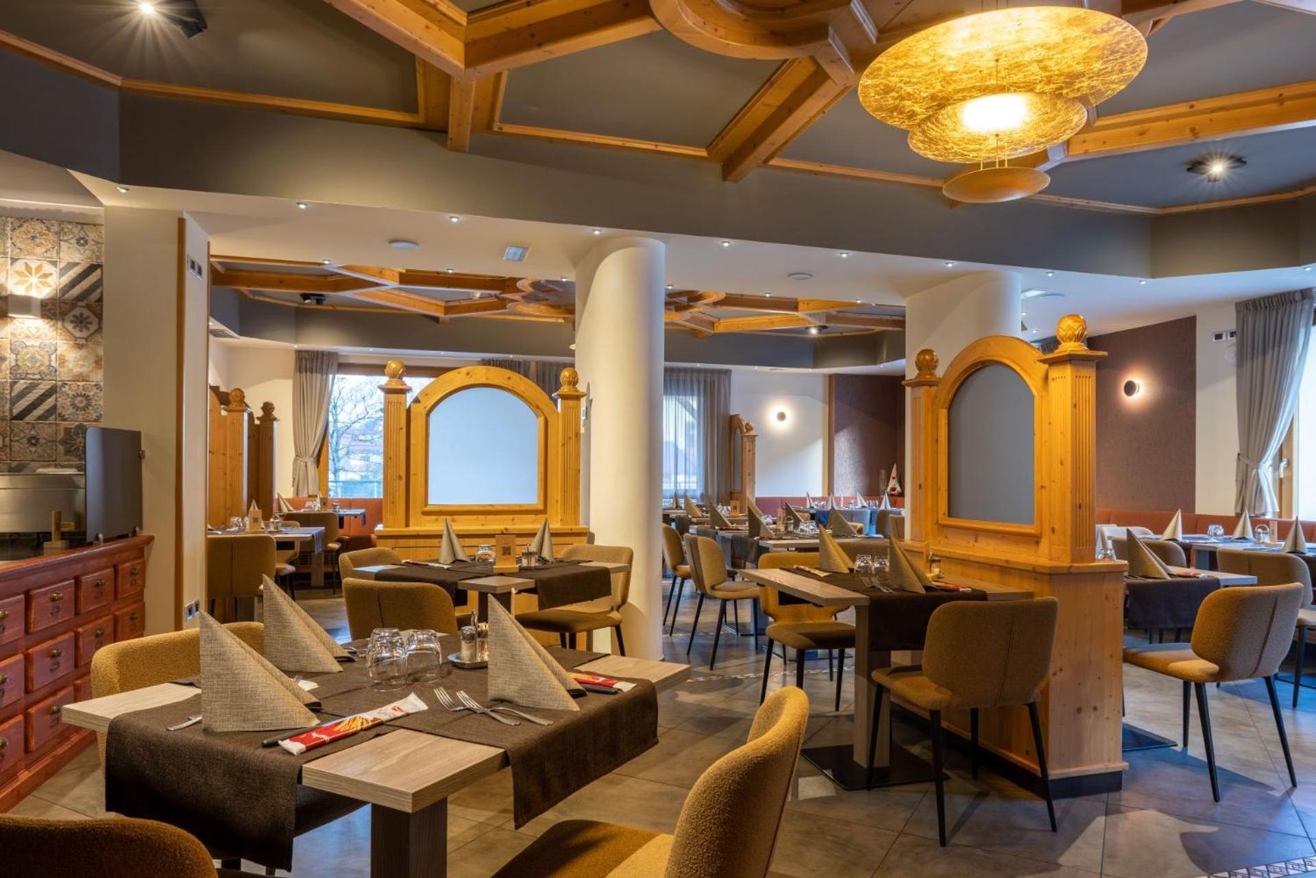 Hotel Dolomiti Saone Тьоне-ди-Тренто Экстерьер фото