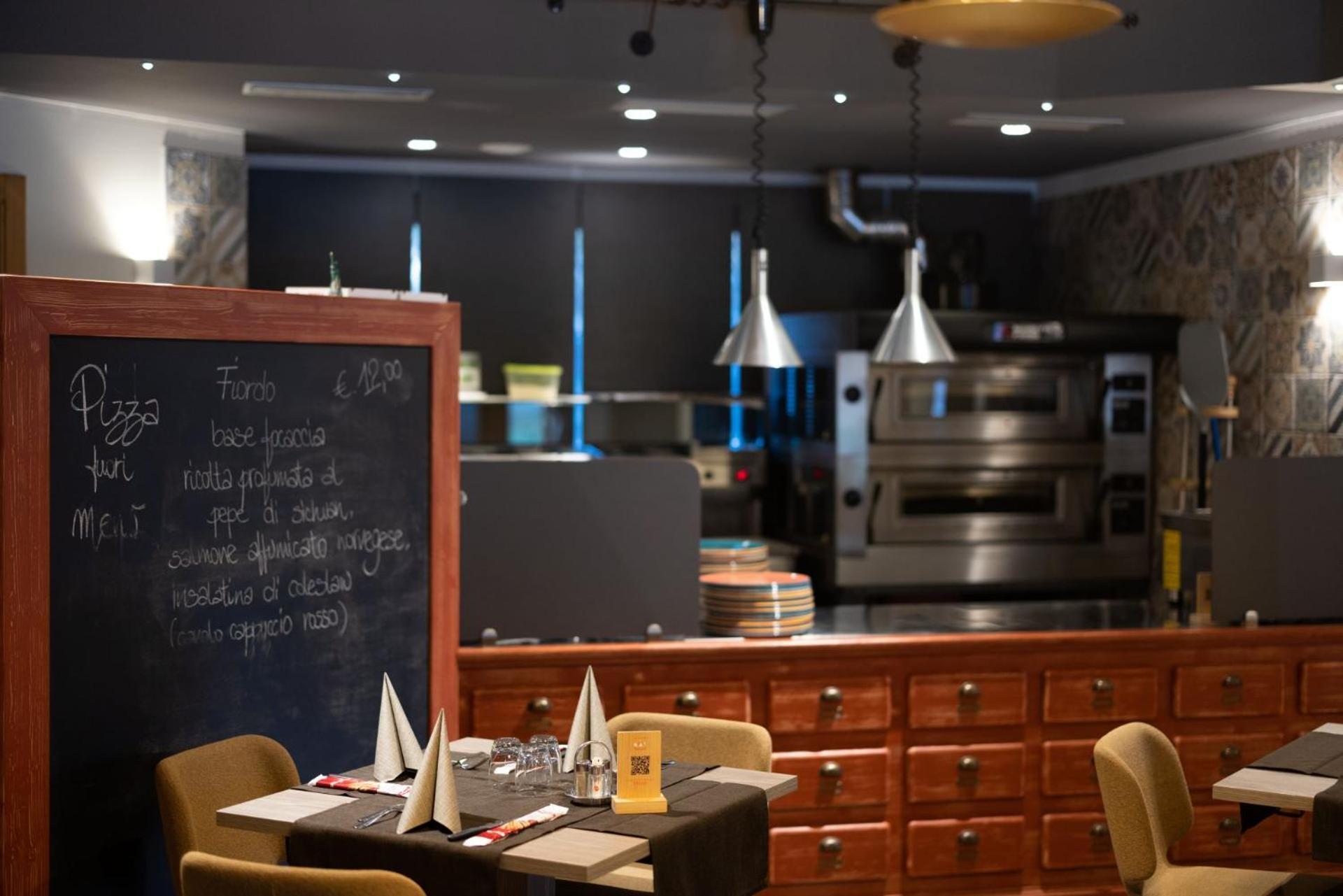 Hotel Dolomiti Saone Тьоне-ди-Тренто Экстерьер фото