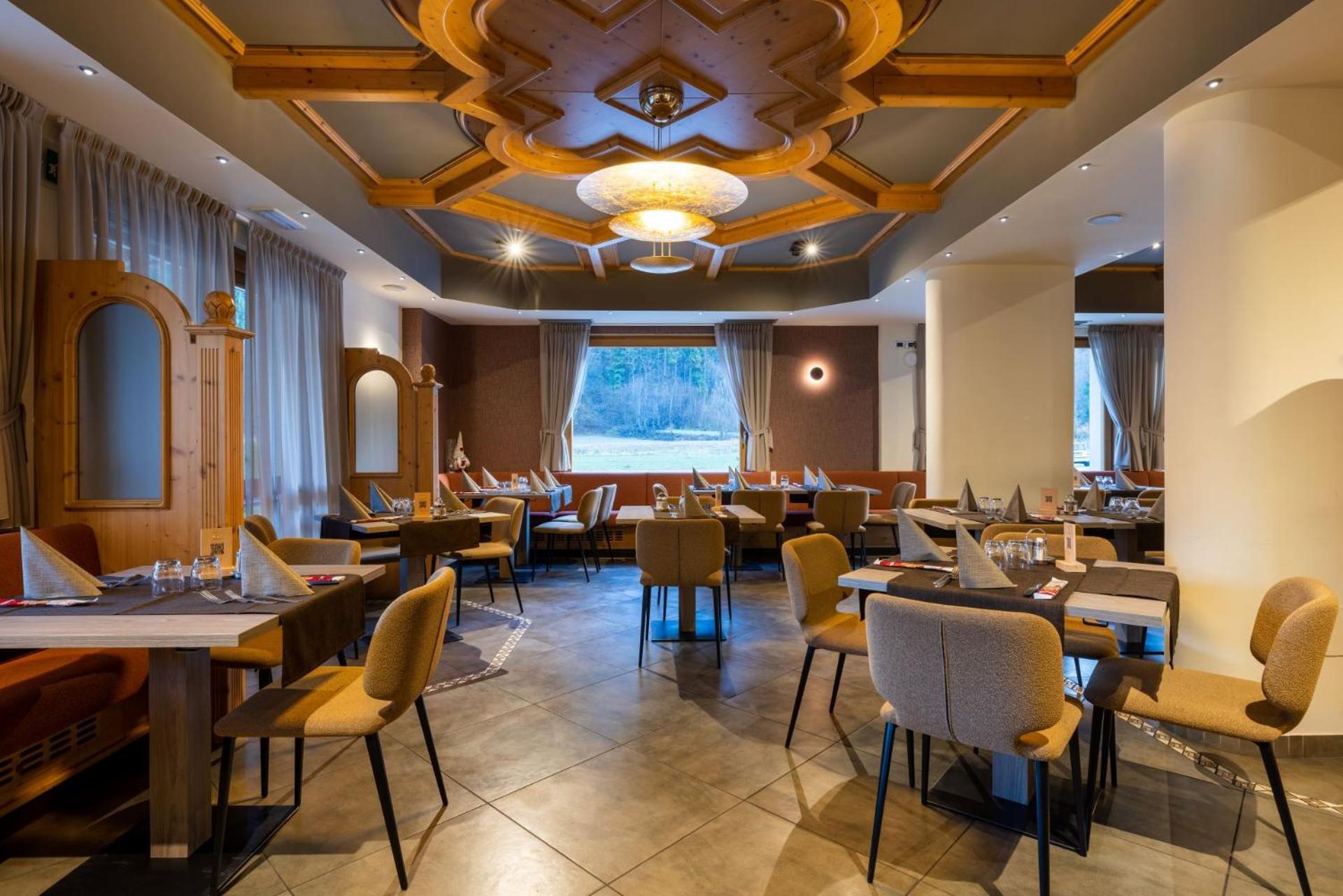 Hotel Dolomiti Saone Тьоне-ди-Тренто Экстерьер фото